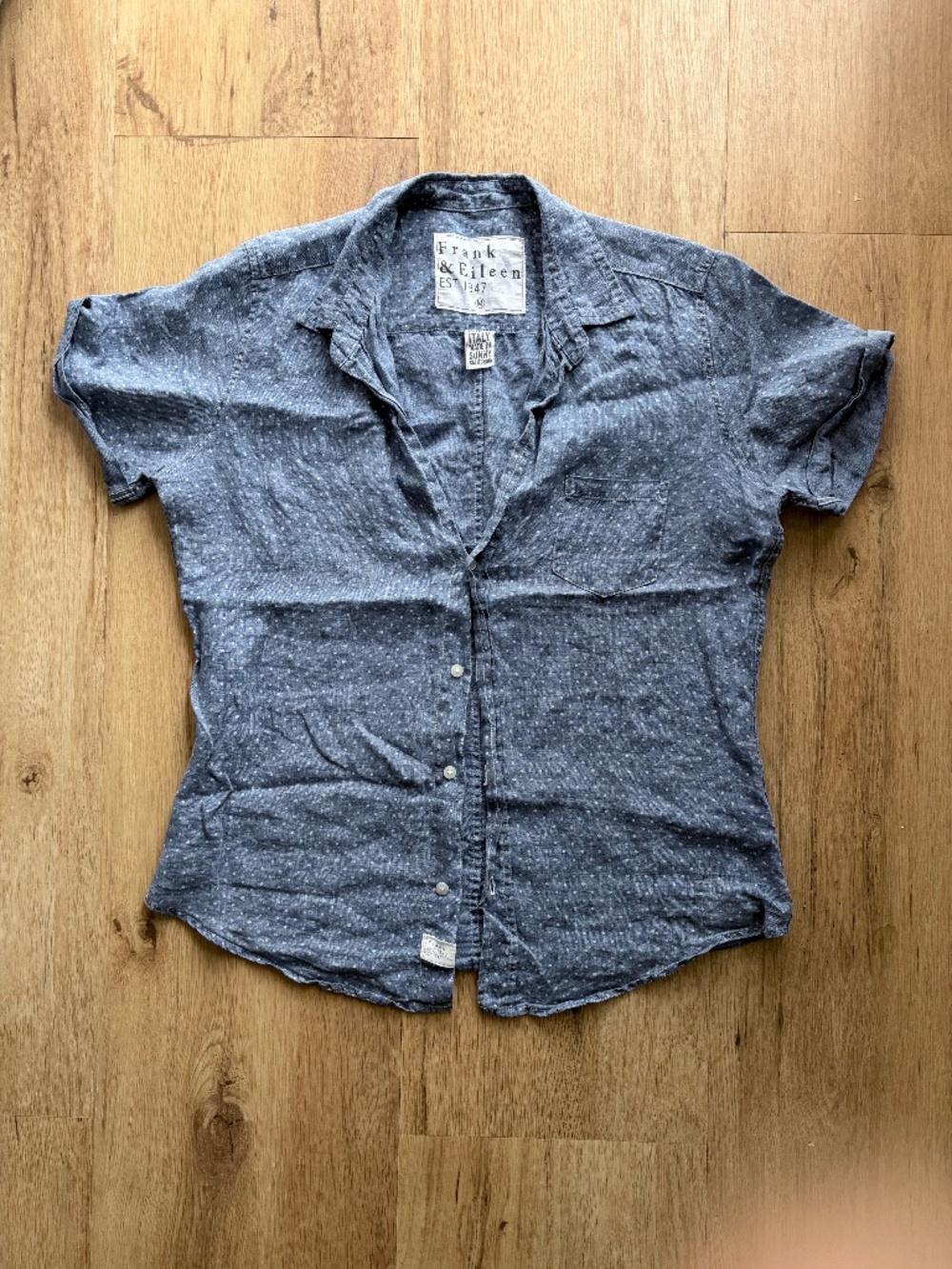 Frank & Eileen Women's short sleeve button-up shirt